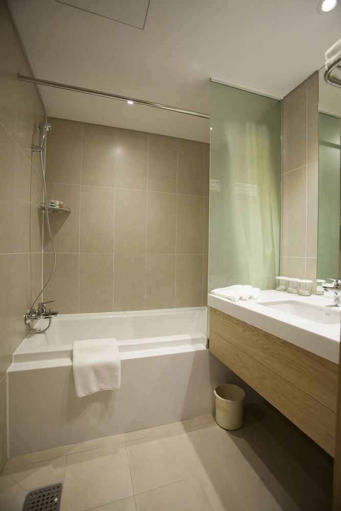 Best Western Gunsan Hotel Traditional Room, Multiple Beds, Non Smoking (2 Japanese futons)