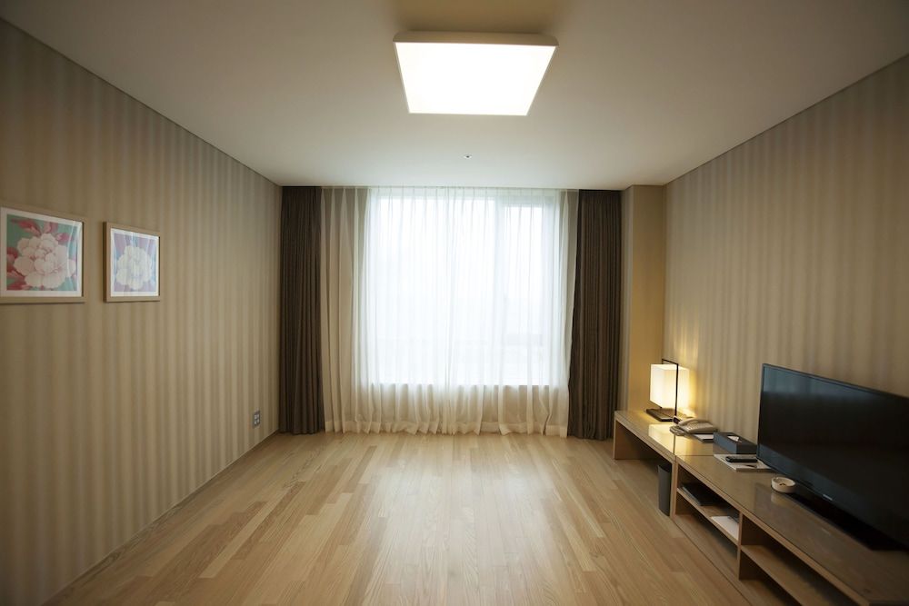 Best Western Gunsan Hotel Traditional Room, Multiple Beds, Non Smoking (2 Japanese futons) 2