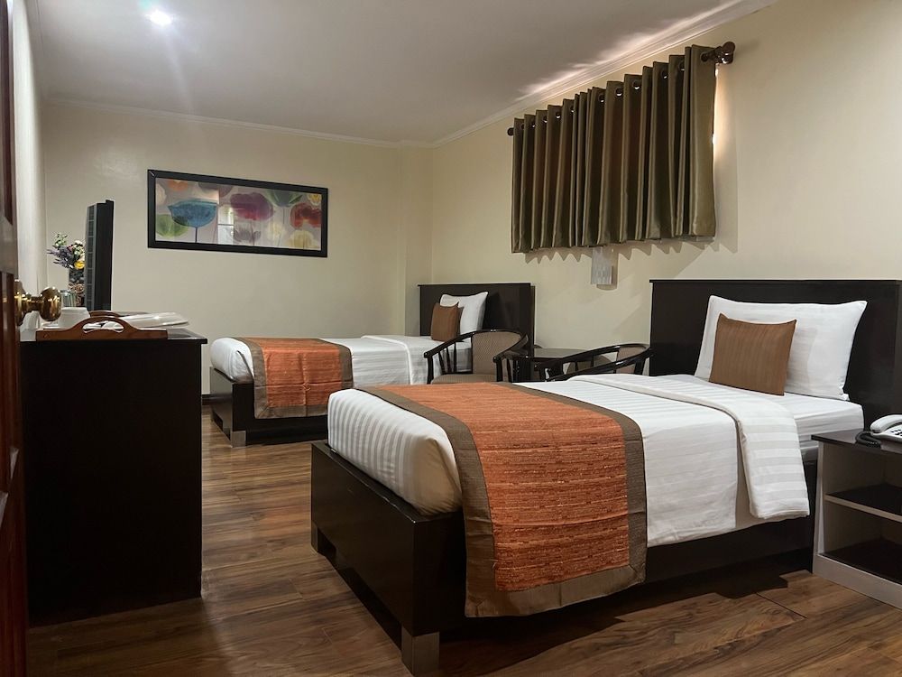 Subic Residencias Deluxe Twin Room