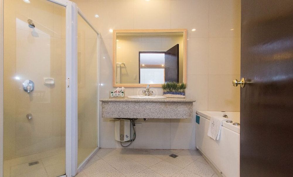 Subic Residencias Suite (Upper) 9