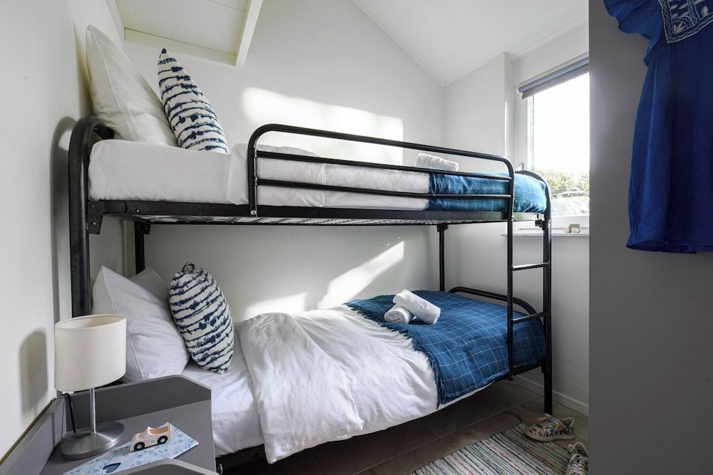 Bungalow 2 Bedrooms