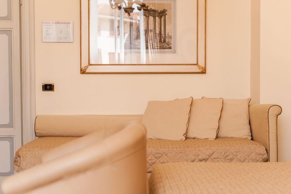 Triple Room, Multiple Beds
