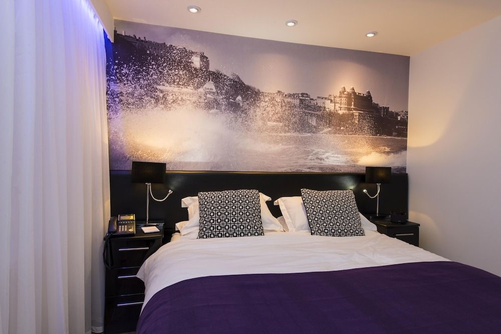 Mayfield Hotel Double or Twin Room, Ensuite (with Shower) 7