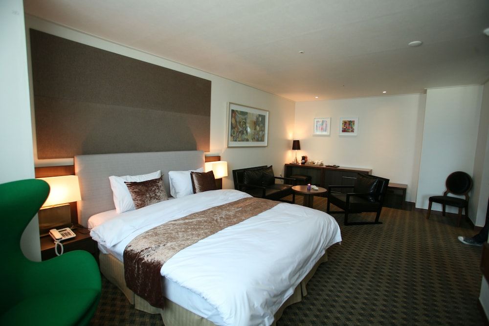 Hyunjin Tourist Hotel Ocean Deluxe Room 2