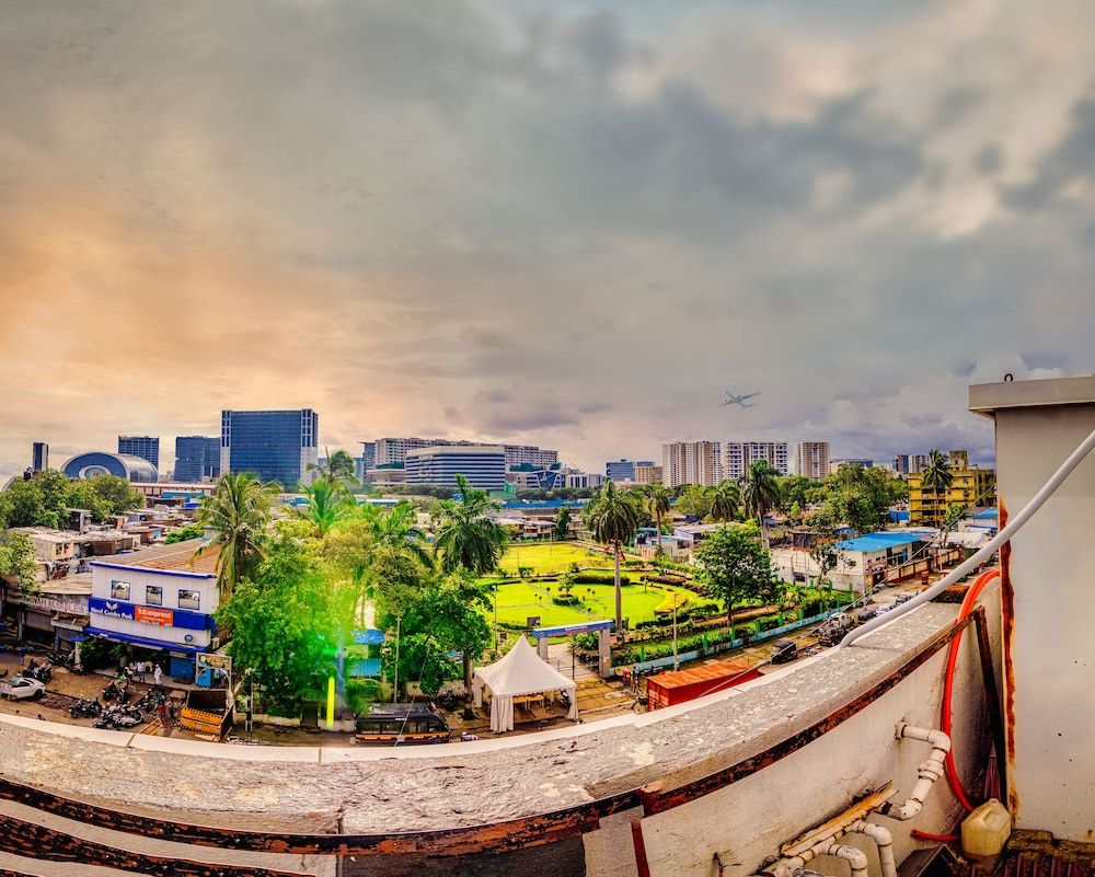 undefined La Hotel Metro 2