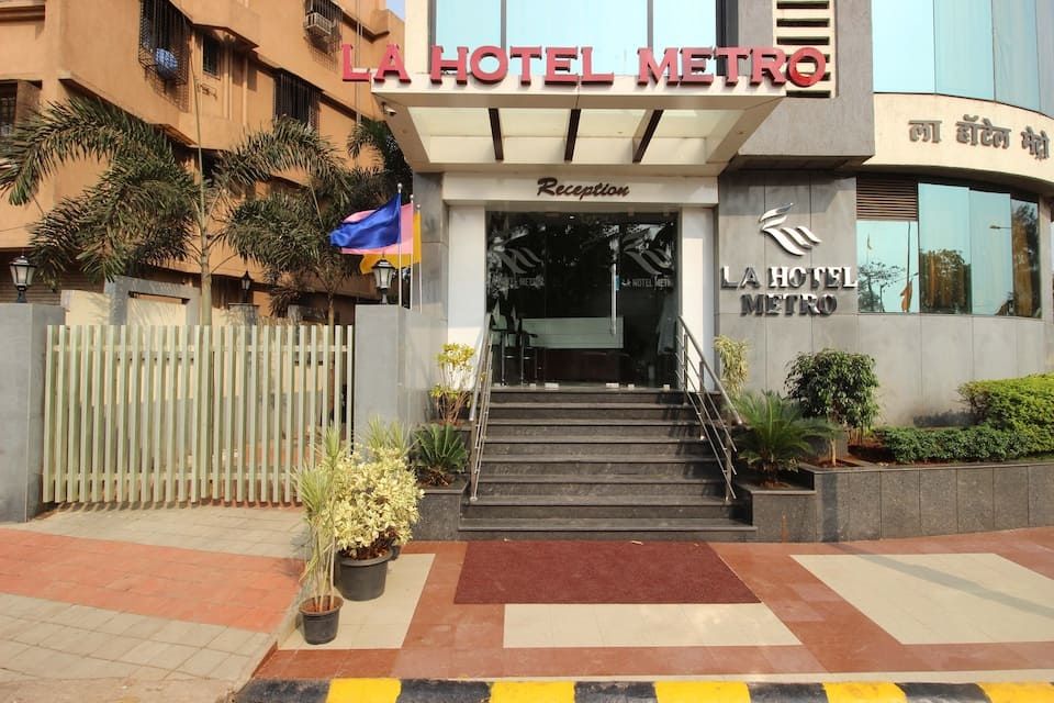 undefined La Hotel Metro 8
