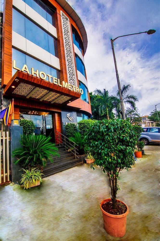 undefined La Hotel Metro 10