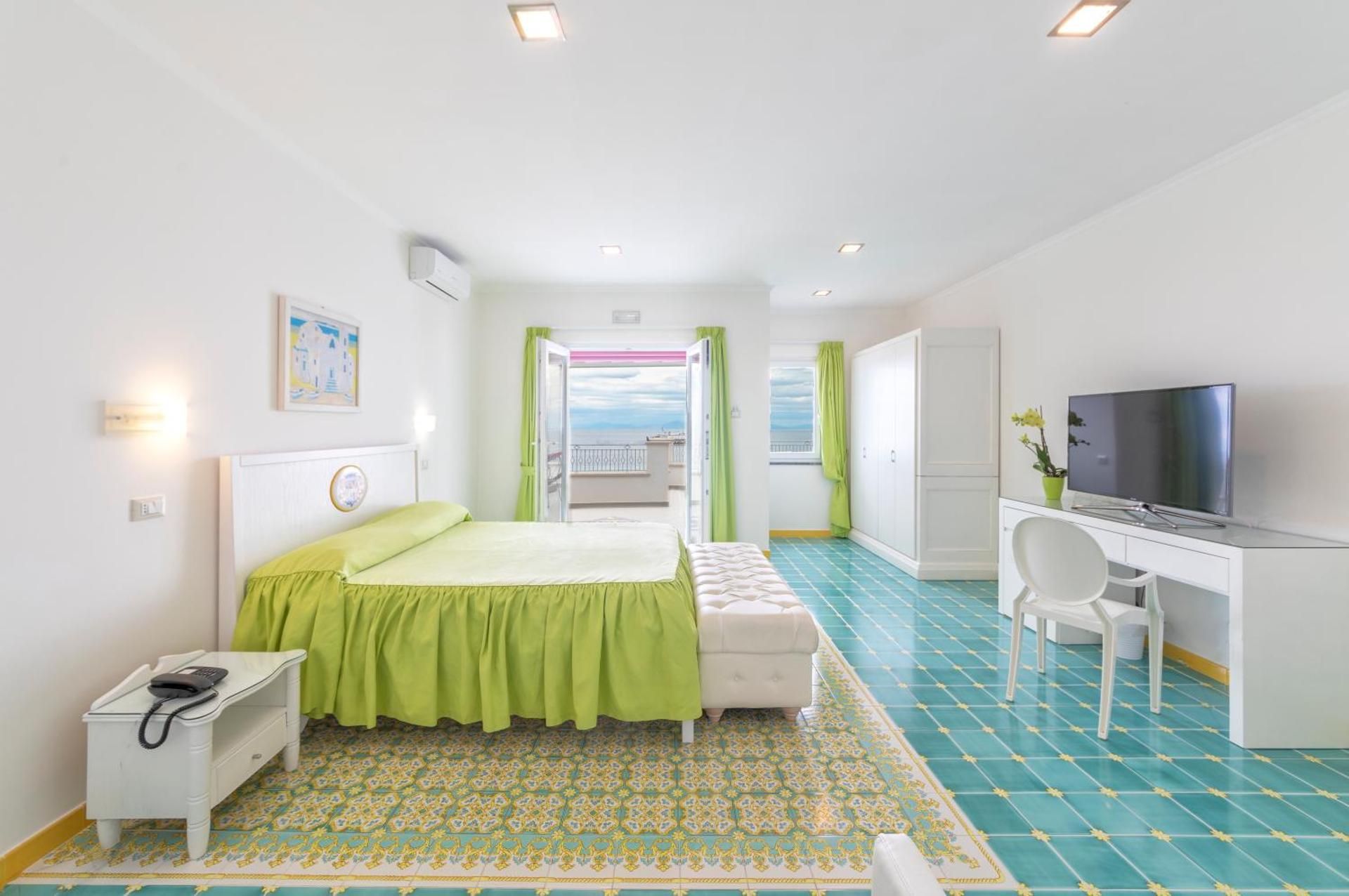 Junior Suite with Terrace