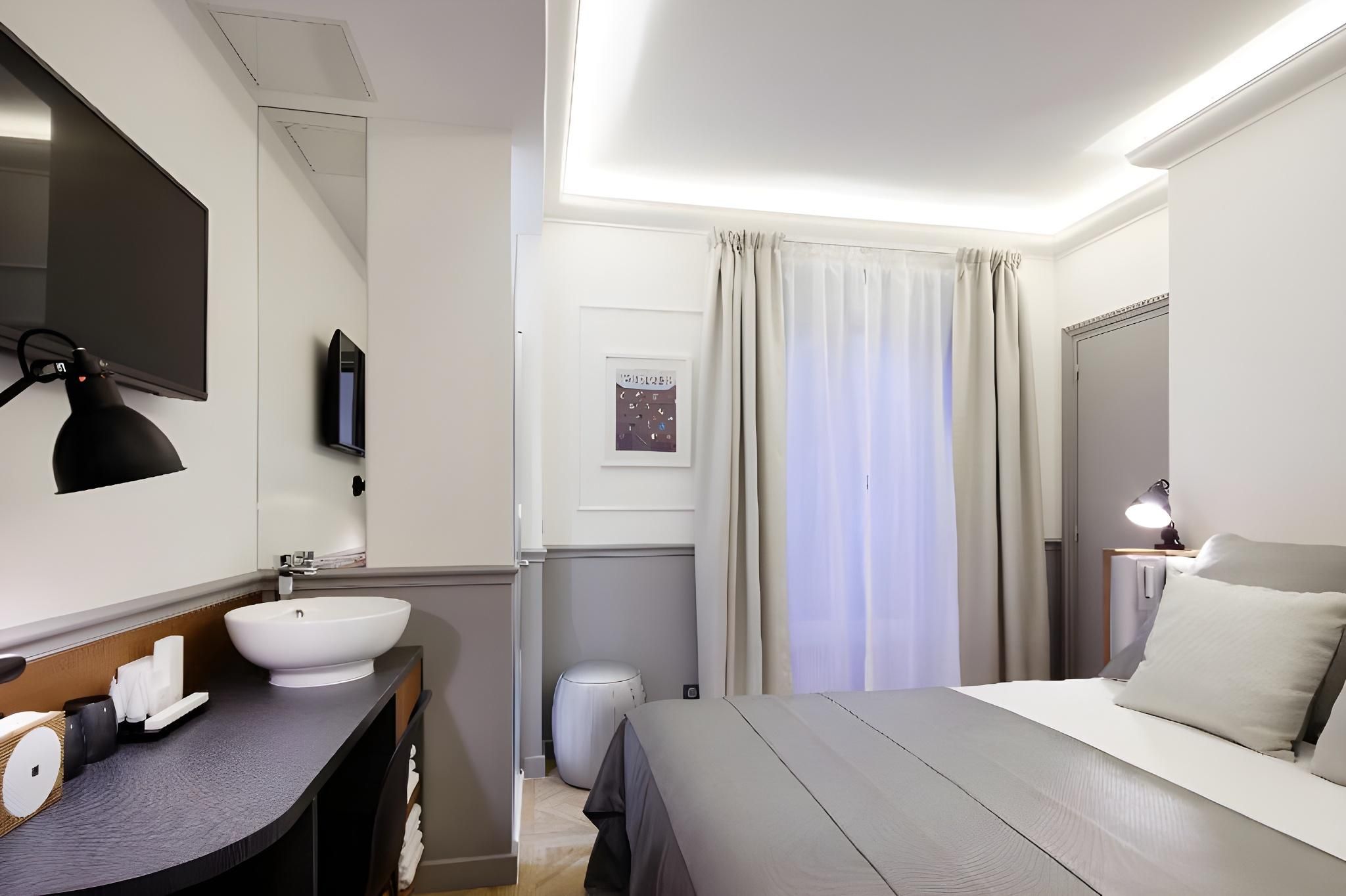 undefined Grand Hotel de Paris 8