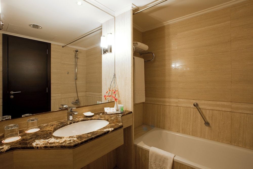 Ramada Plaza by Wyndham Beirut Raouche Classic Room, 1 Twin Bed 7