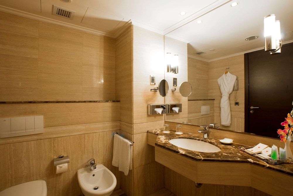 Ramada Plaza by Wyndham Beirut Raouche Classic Room, 1 Twin Bed 6