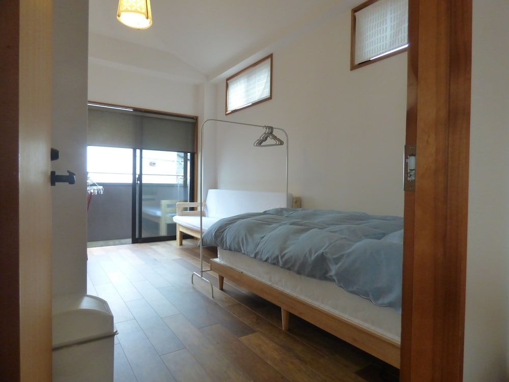 Guesthouse Hyakumanben Cross Single Room, Non Smoking, Balcony