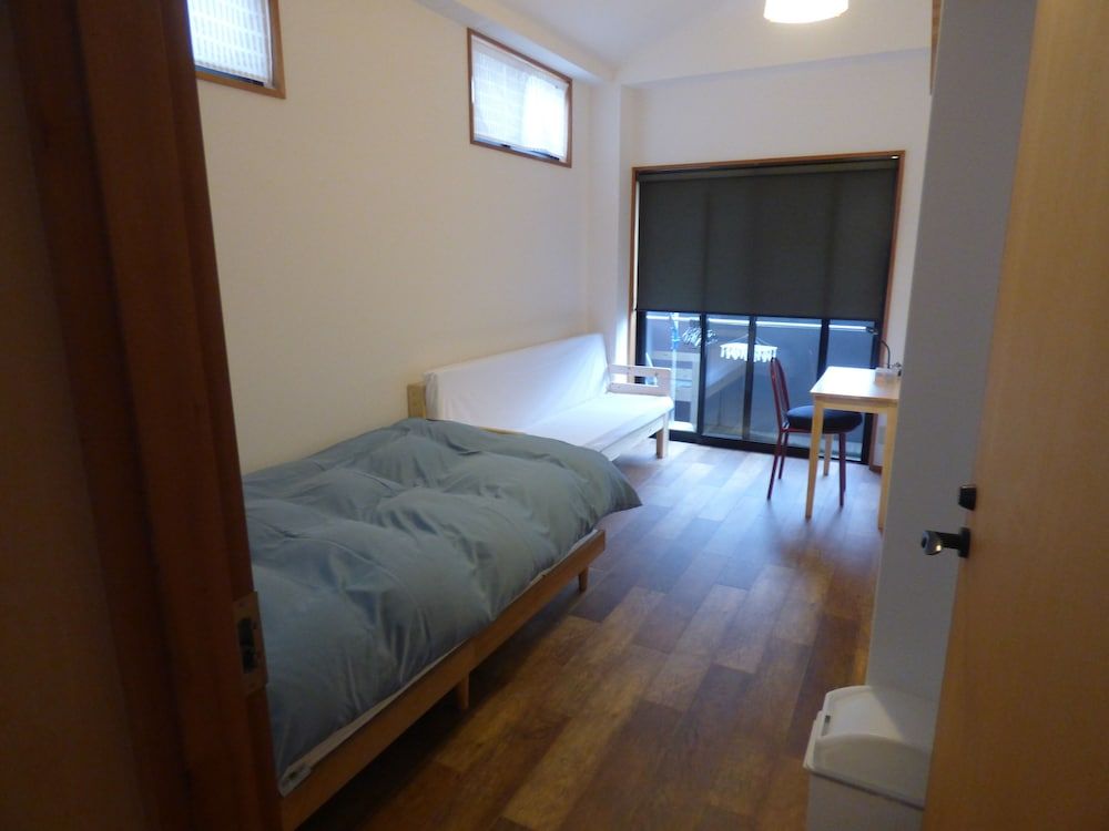 undefined Guesthouse Hyakumanben Cross
