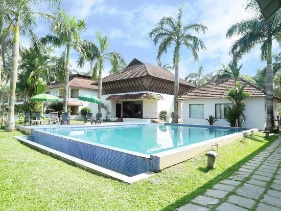 undefined Manor Back Water Resort 4