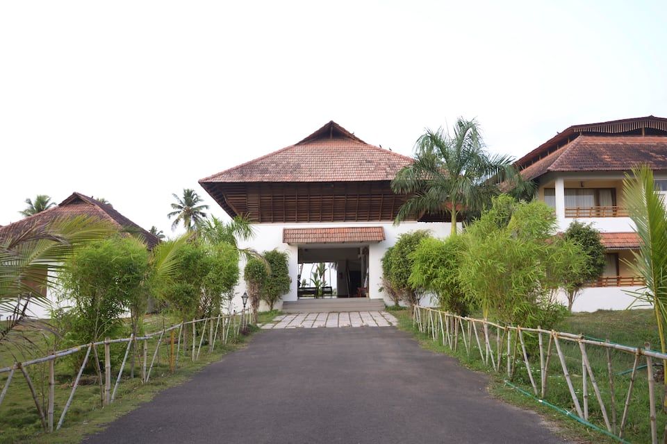 undefined Manor Back Water Resort 5