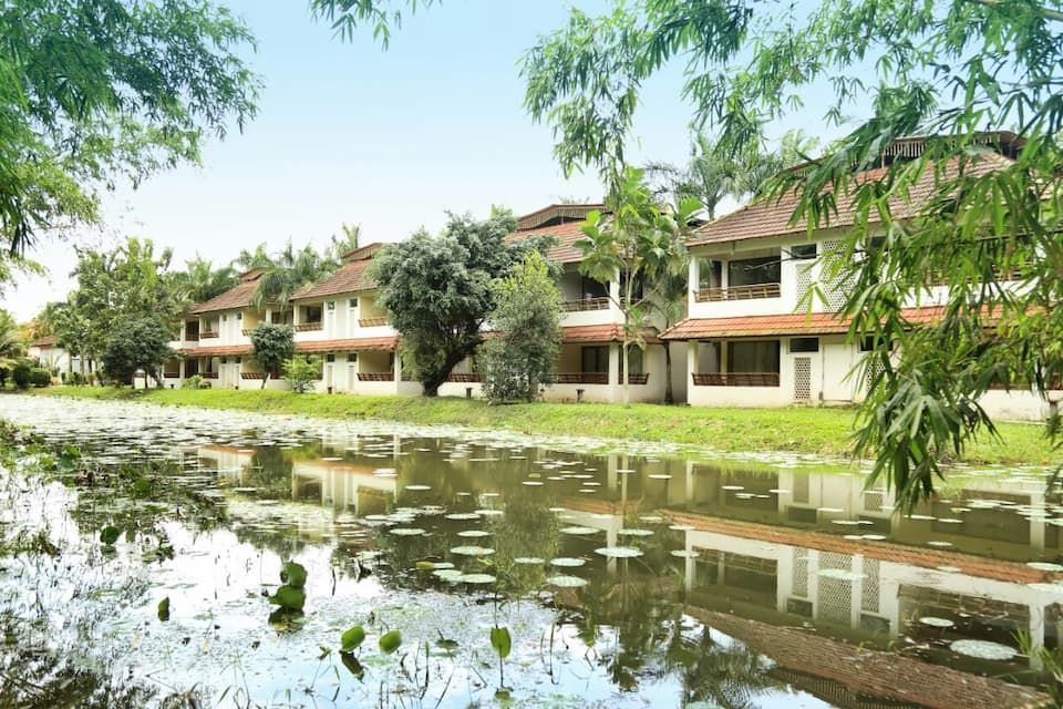 undefined Manor Back Water Resort 3