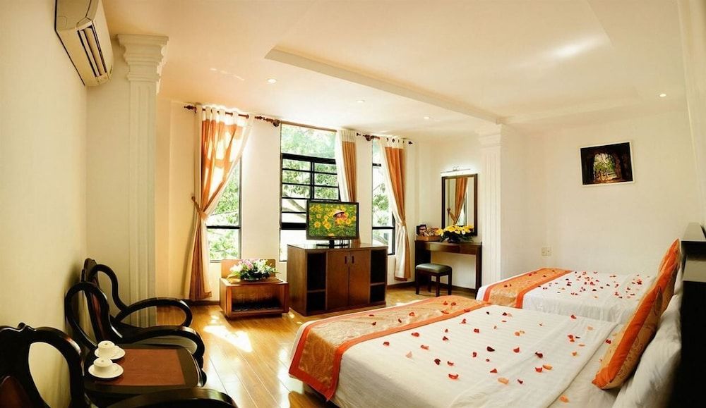 undefined Little Brick Saigon Hotel 4