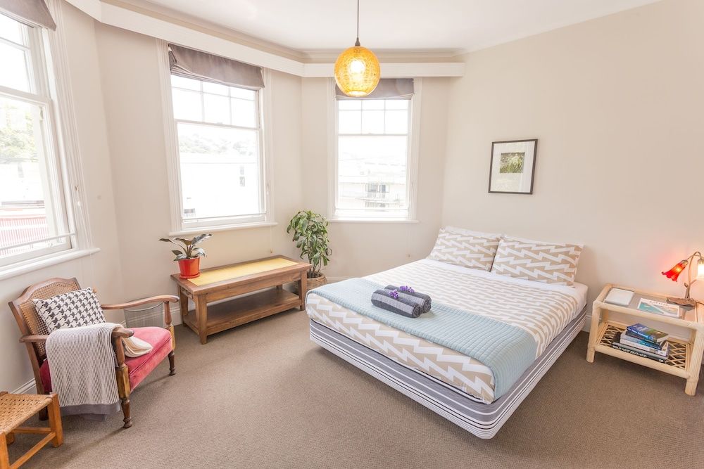 Large Double Room, Shared Bathroom