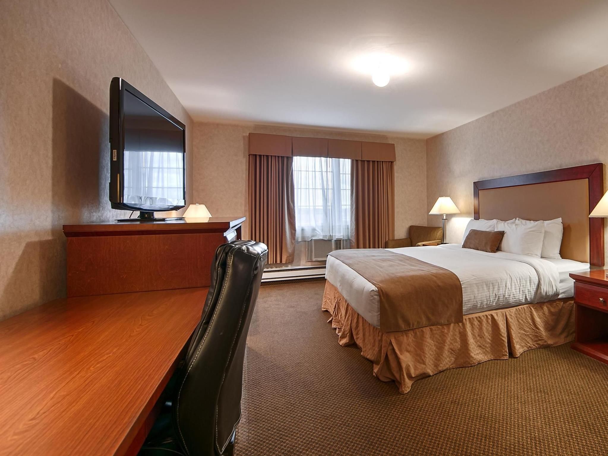 1 Queen Bed, Nonsmoking, Jacuzzi