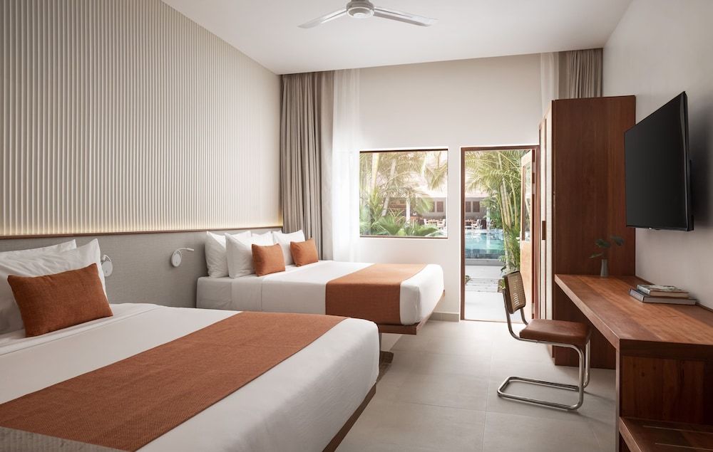 Deluxe Family Room