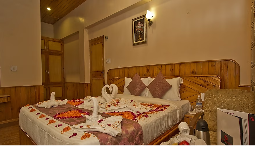 The Holiday Resorts and Cottages Deluxe Room Mountain View Without Balcony (No stags/Bachelors) 6