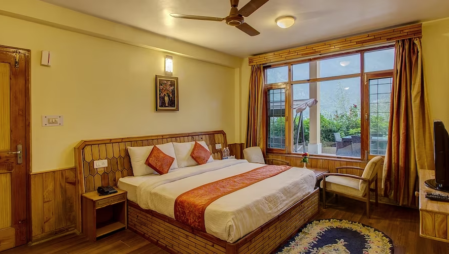 The Holiday Resorts and Cottages Deluxe Room Mountain View Without Balcony (No stags/Bachelors) 7