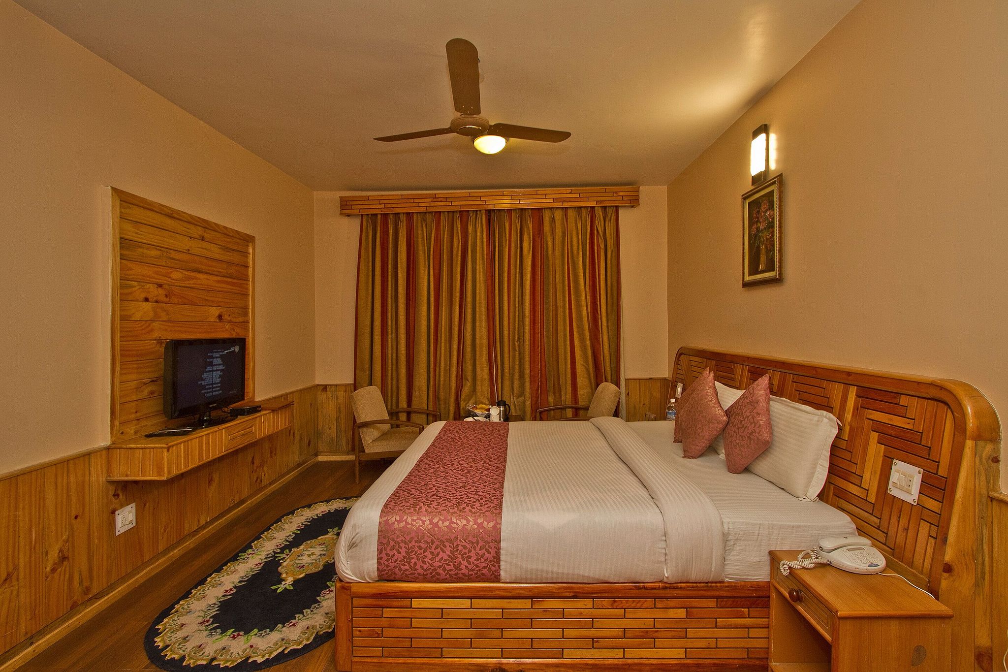 The Holiday Resorts and Cottages Deluxe Room Mountain View Without Balcony (No stags/Bachelors) 5