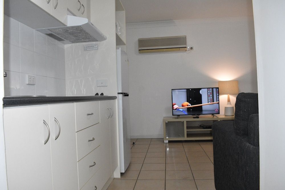 Best Western Ipswich Family Room, Multiple Beds, Non Smoking, Kitchenette 6