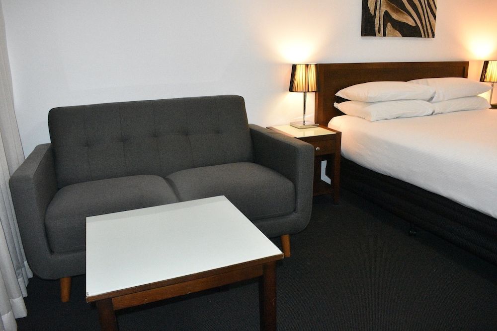 Best Western Ipswich Superior Room, 1 Queen Bed, Non Smoking, Microwave 13