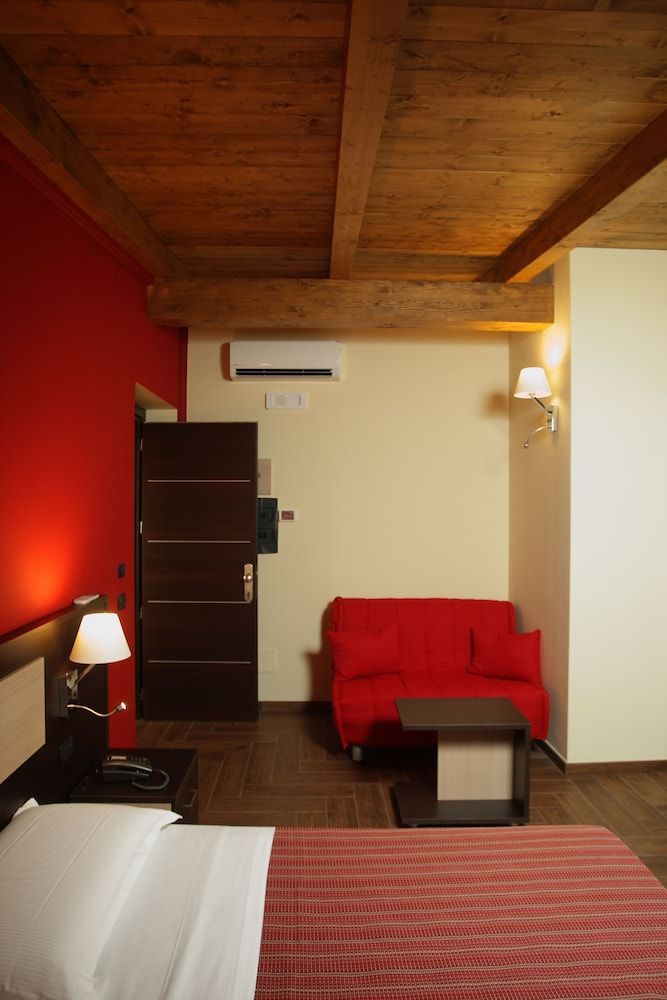 Hotel Paradiso Deluxe Double Room 6