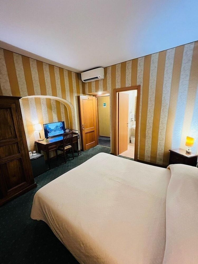 undefined Orange Garden Bed & Breakfast 7