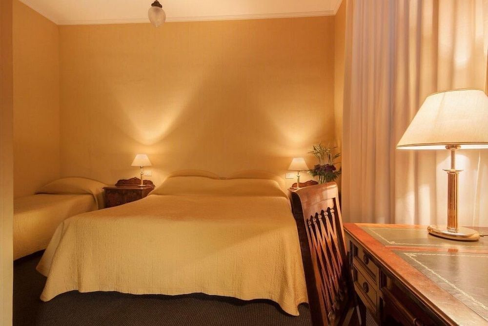 undefined Orange Garden Bed & Breakfast 5