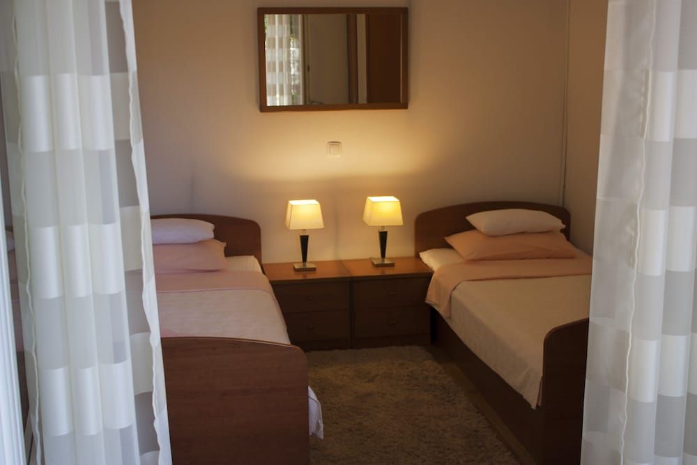 Green Park Apartments Superior Apartment, 2 Bedrooms, Terrace