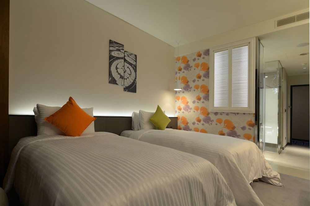 Golden Tulip Glory Fine Hotel Deluxe Twin Room (No extra bed;Accept 1child each room:0-5Y stay free;6-11Y NTD700at front desk) 4