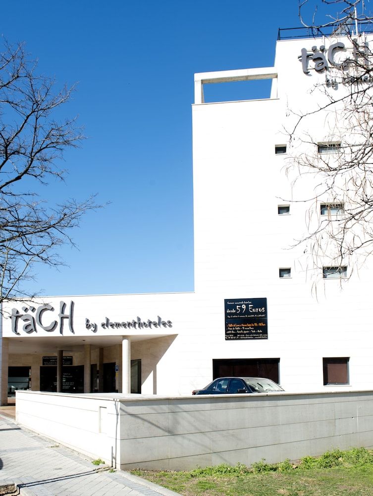 undefined Hotel Tach Madrid Airport 3