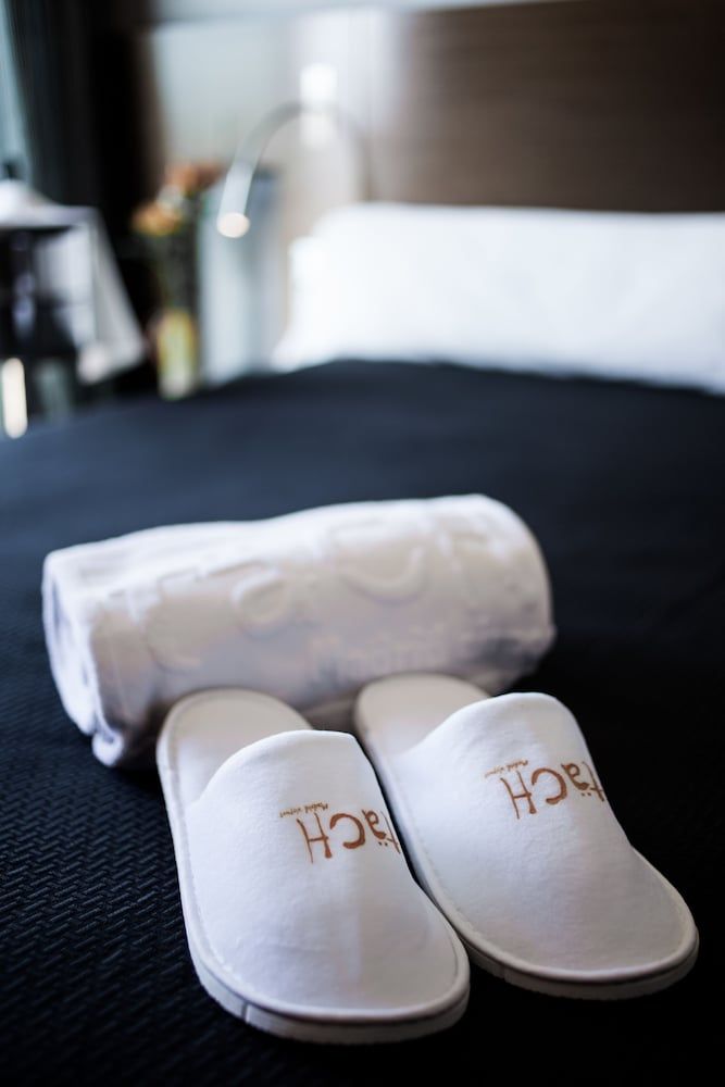 Hotel Tach Madrid Airport Basic Double Room 5