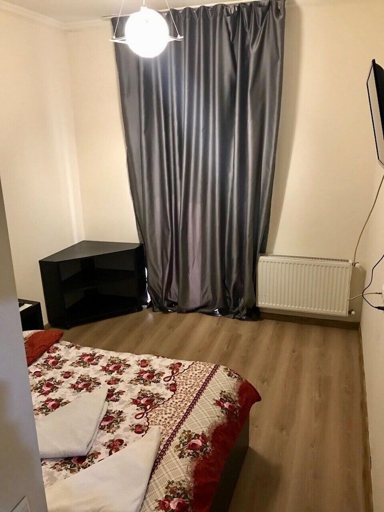 Crystal Palace Hotel Standard Room 5