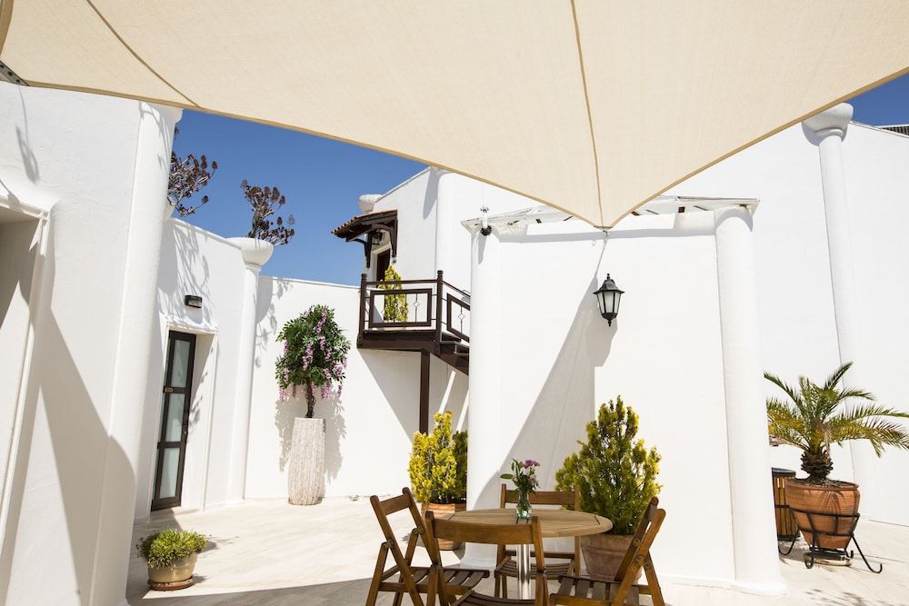 undefined Hotel Torbahan 10