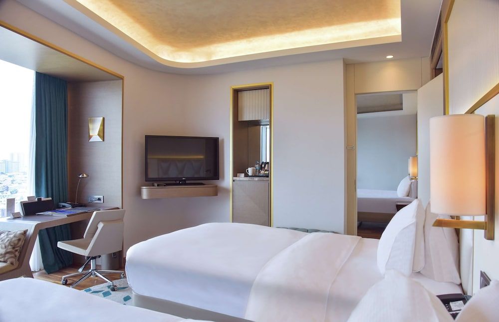 Executive Room, Club Lounge Access (Family Room)