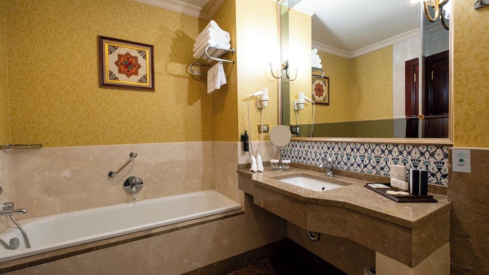 Meyra Palace Standard Twin Room, 2 Twin Beds 4