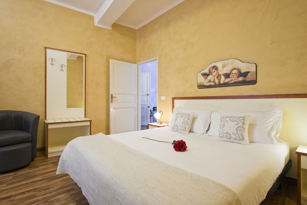 undefined Navona Tower Relais 2
