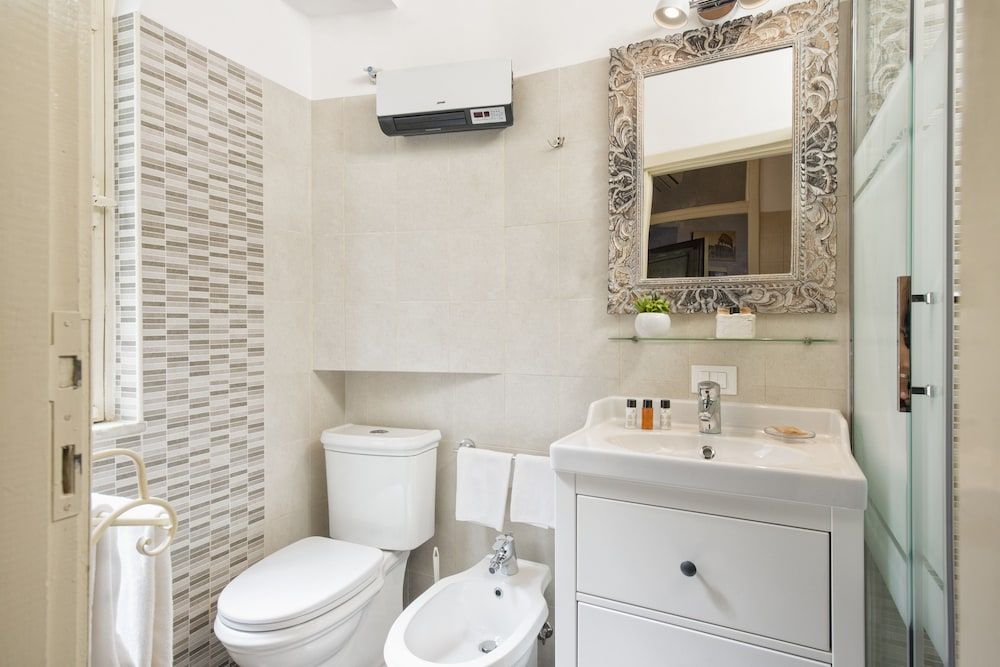 Navona Tower Relais Family Apartment, 2 Bedrooms 5