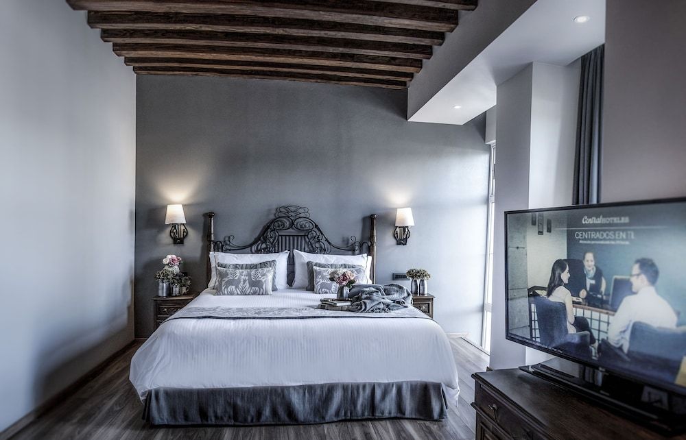 Junior Suite, 1 King Bed, City View
