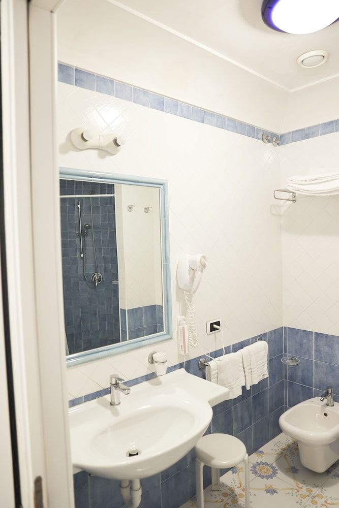 Hotel Terme Oriente  - Beach & SPA Deluxe Double or Twin Room 5