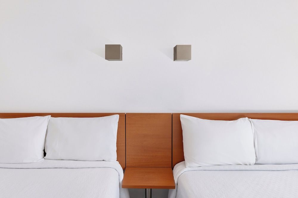 One Cuernavaca Superior Room, 2 Twin Beds