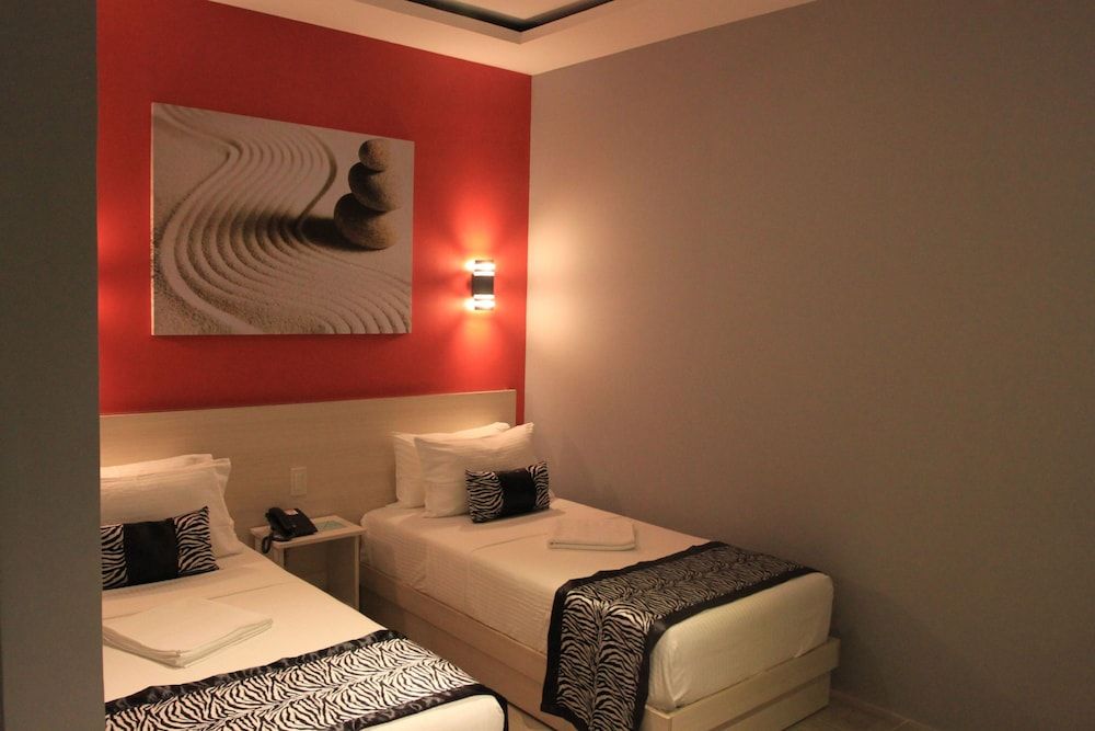 Sumo Asia Hotels - Davao Superior Twin Room 2