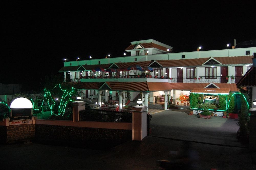 undefined Apple Valley 4