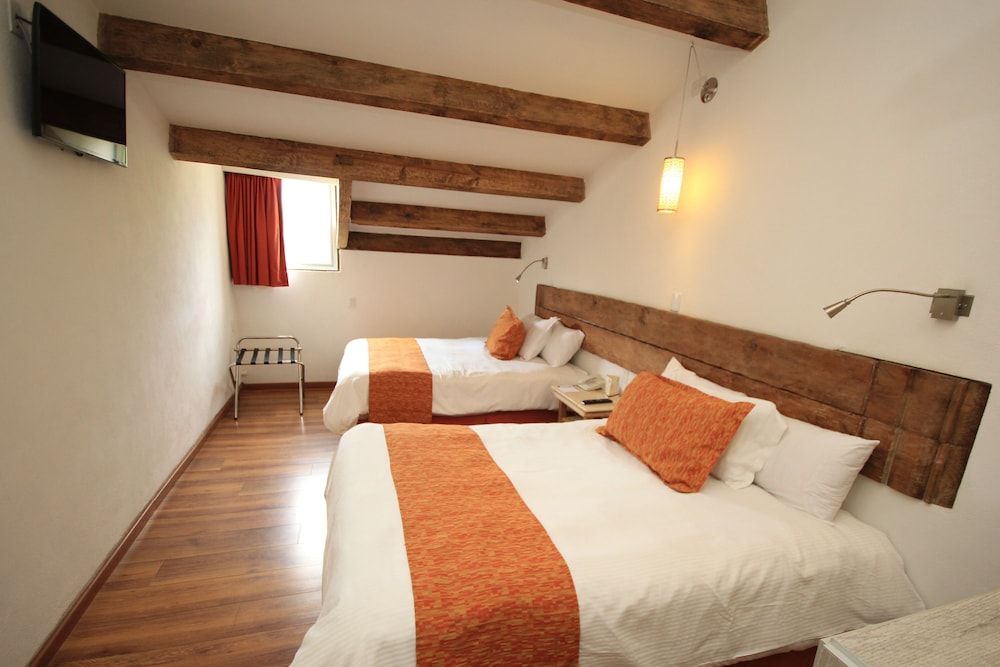 Hotel Ciudad Real Centro Histórico Deluxe Double Room 4