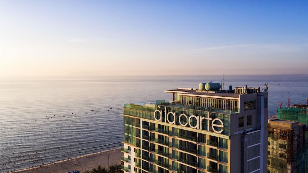 undefined A La Carte Da Nang Beach 5