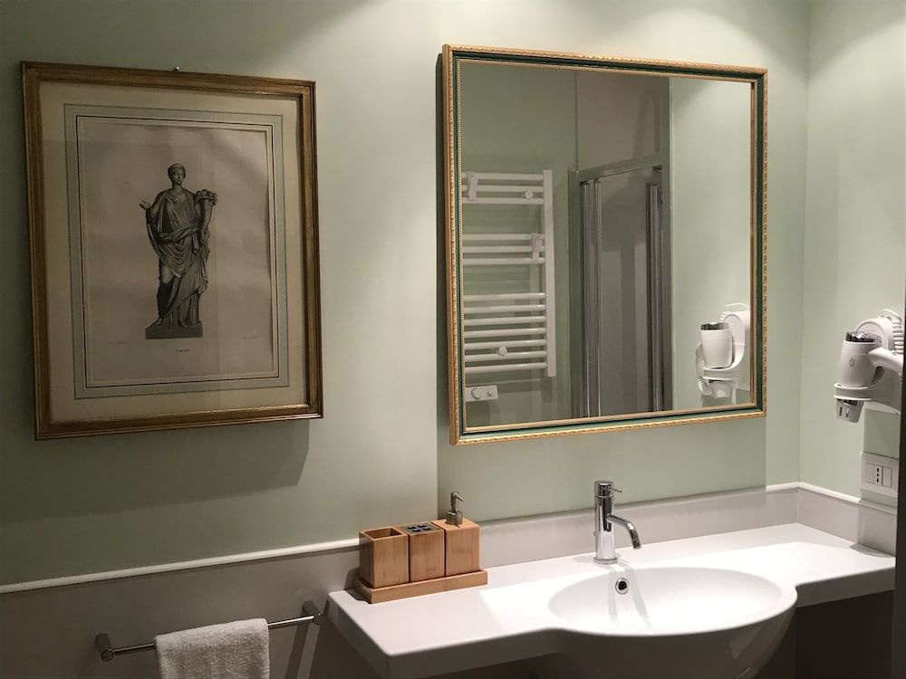 HiSuiteROME Deluxe Suite 8